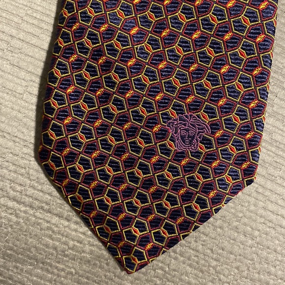 Versace bundle of vintage ties - Picture 4 of 8